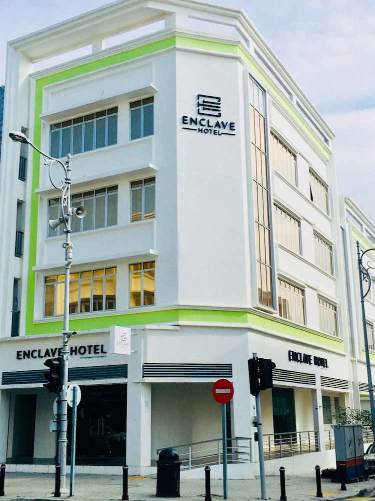 Enclave Hotel 2/26