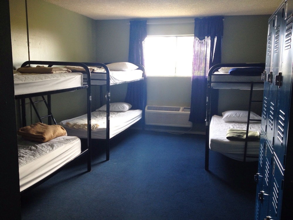 Motel6 Las Vegas, NV - Downtown Fremont St Experience 13/31
