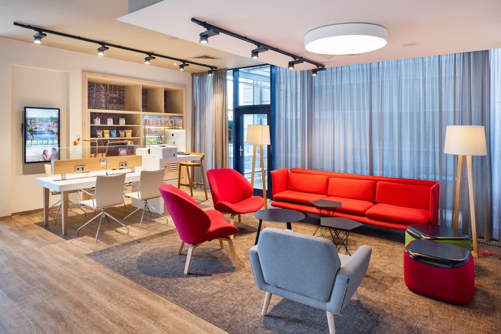HOLIDAY INN PRAGUE AIRPORT 44/76