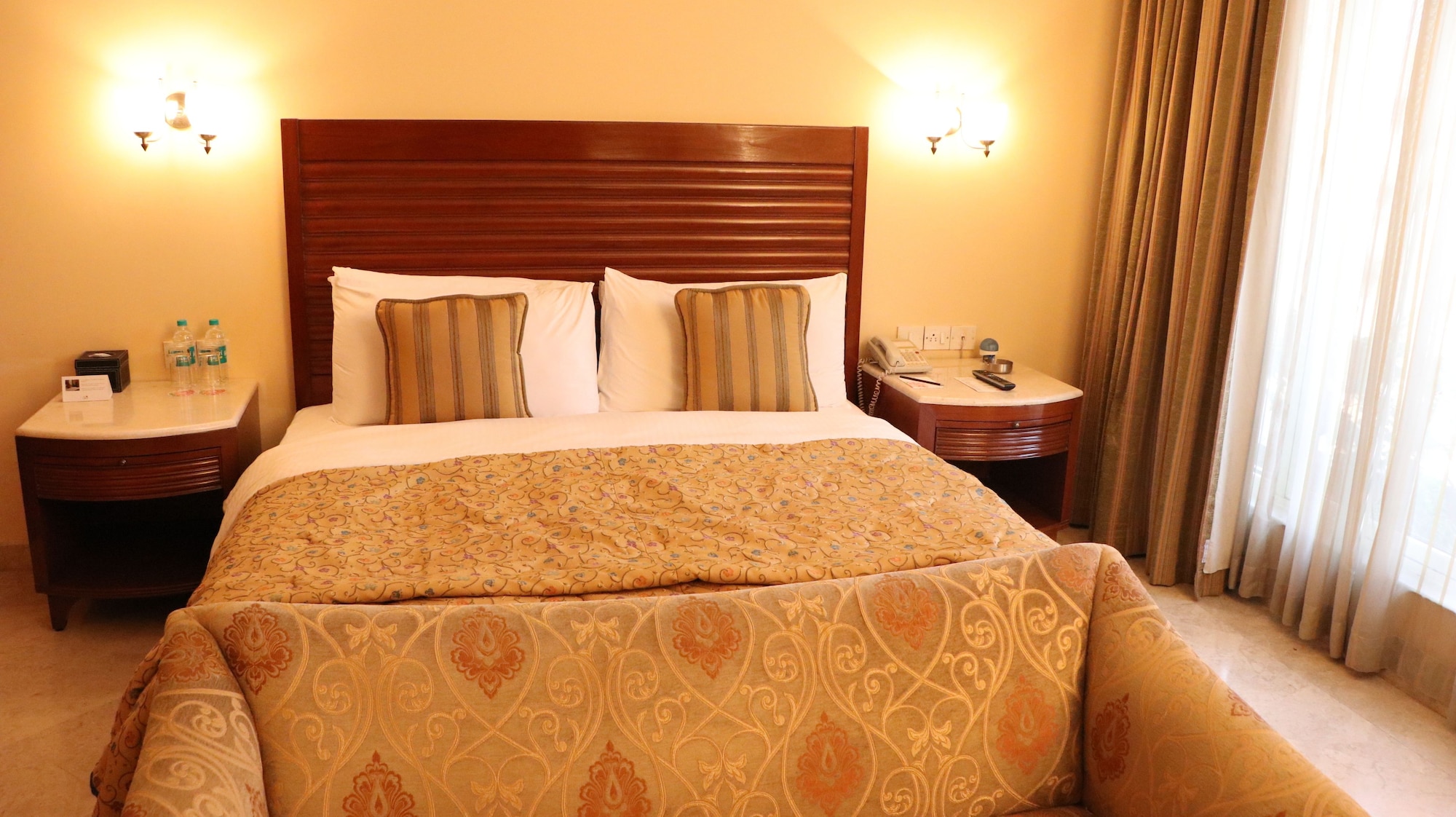 LALIT, EXECUTIVE, SUITE