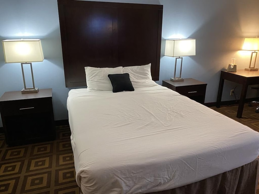 Red Lion Inn & Suites Post Falls 4/14
