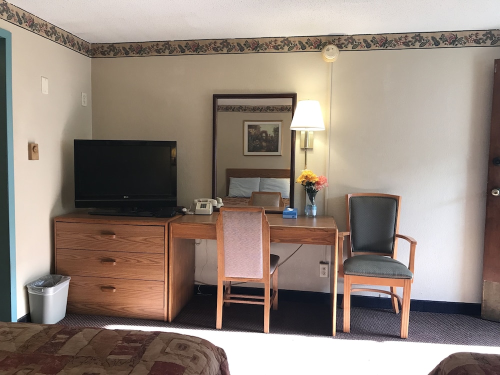 West Motel 23/30