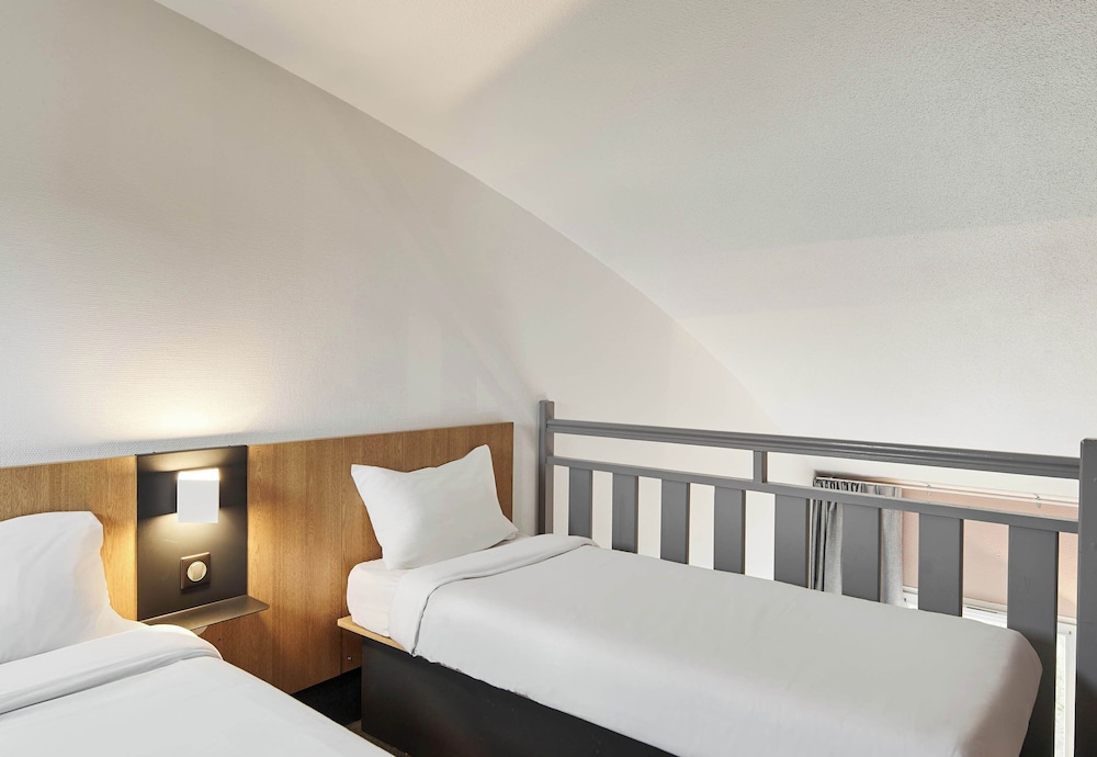 B&B HOTEL Evry Lisses 3 etoiles 8/43