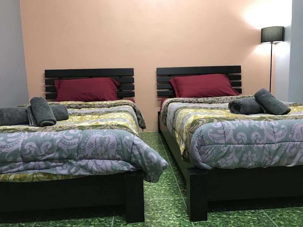R2 Apartment Service 11/50