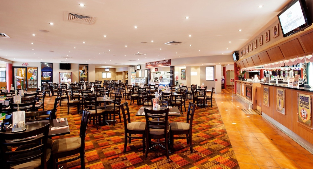 BALACLAVA HOTEL 35/49
