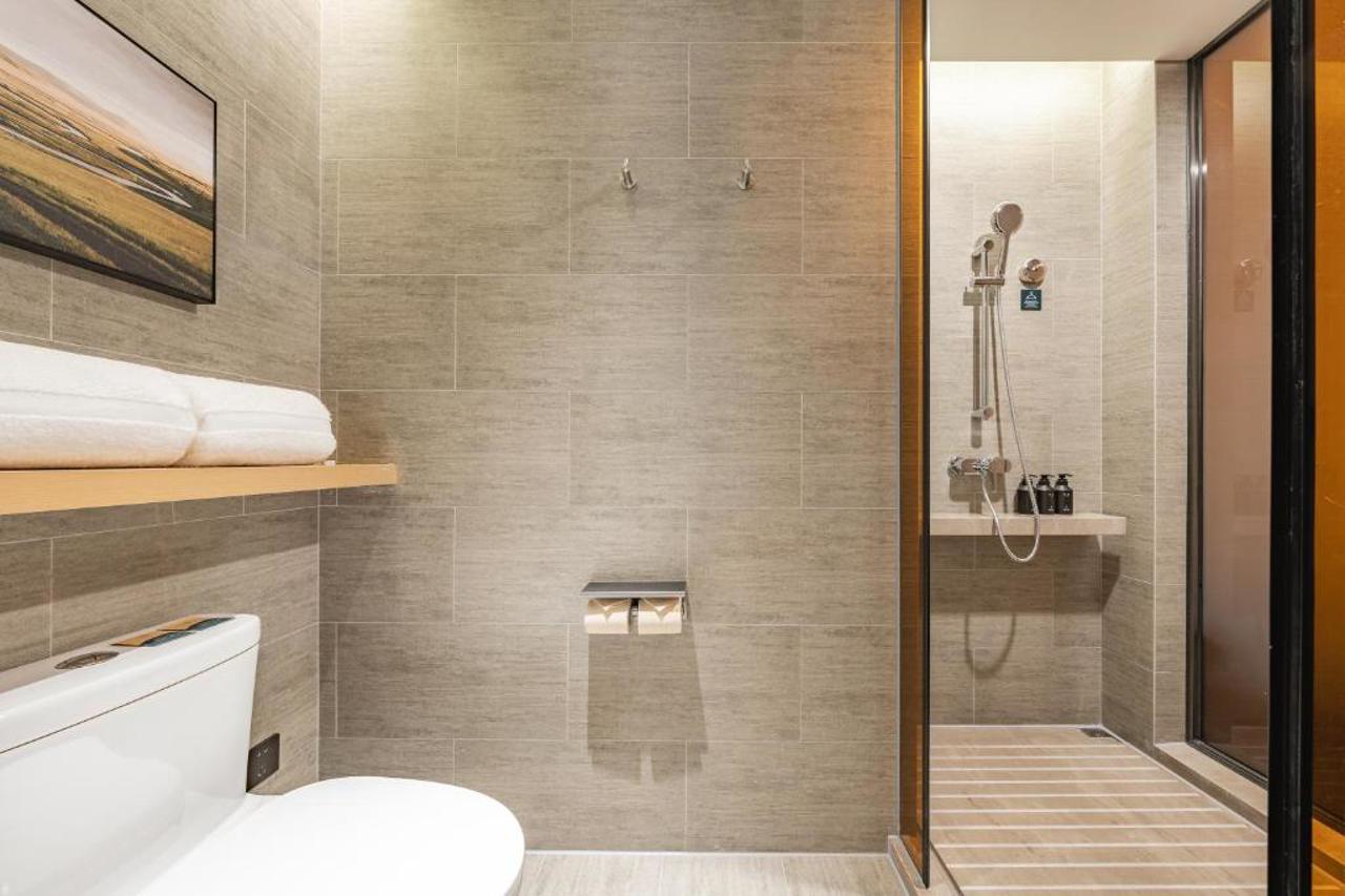 Atour Hotel Shanghai New International Expo Center Yanggao South Road Metro Station 22/24