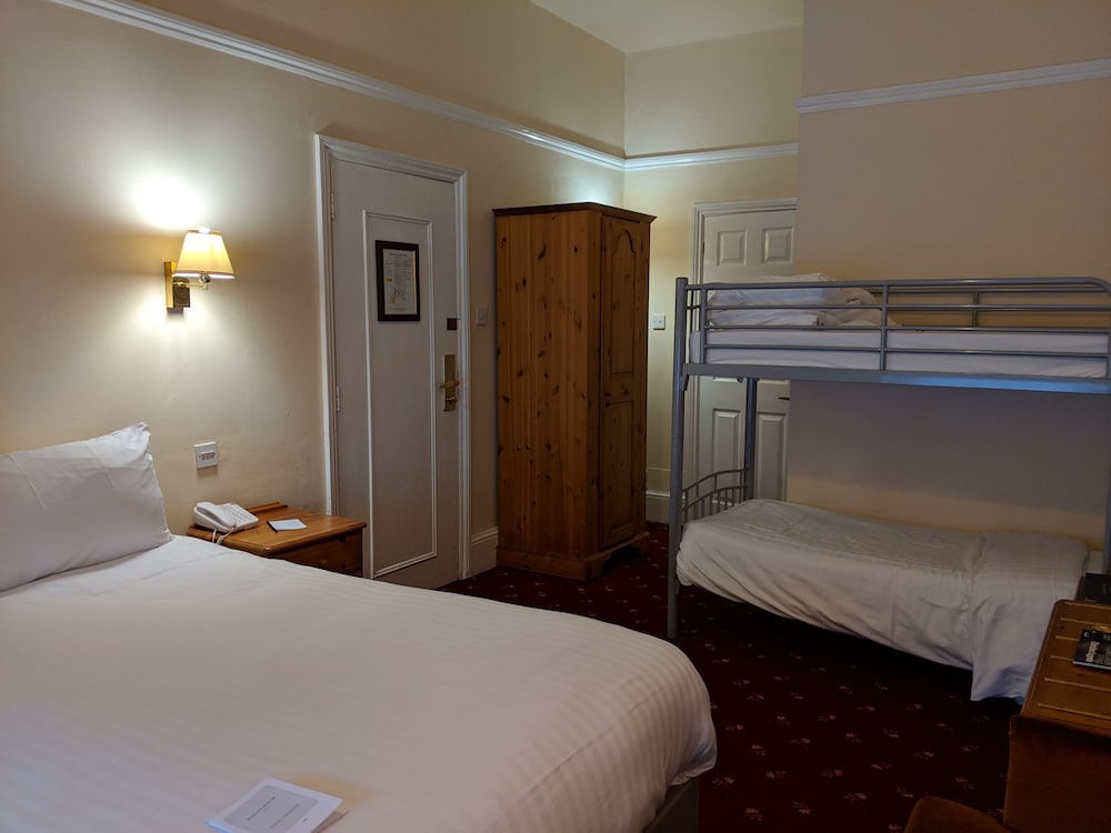 Reigate Manor 4/45