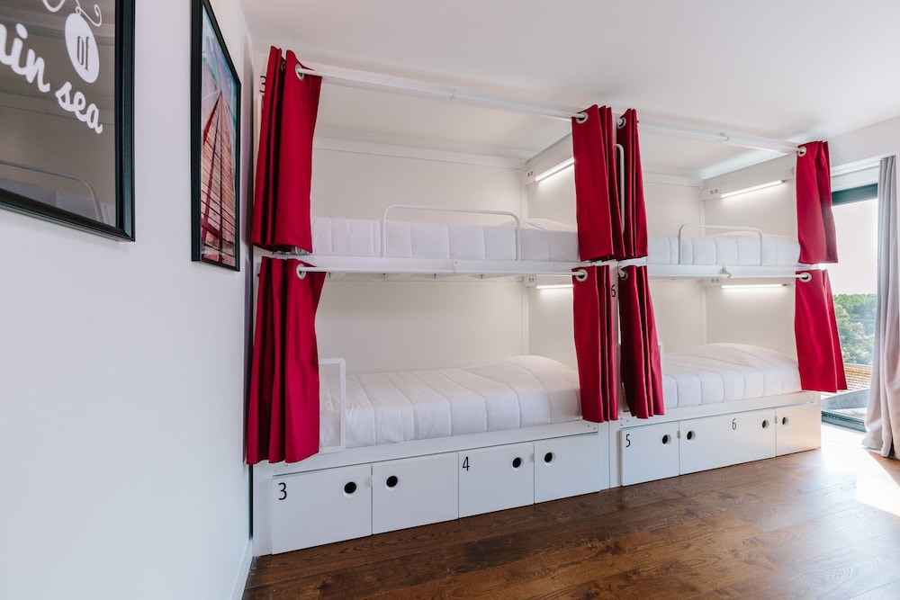 Lisbon South Hostel 3/29