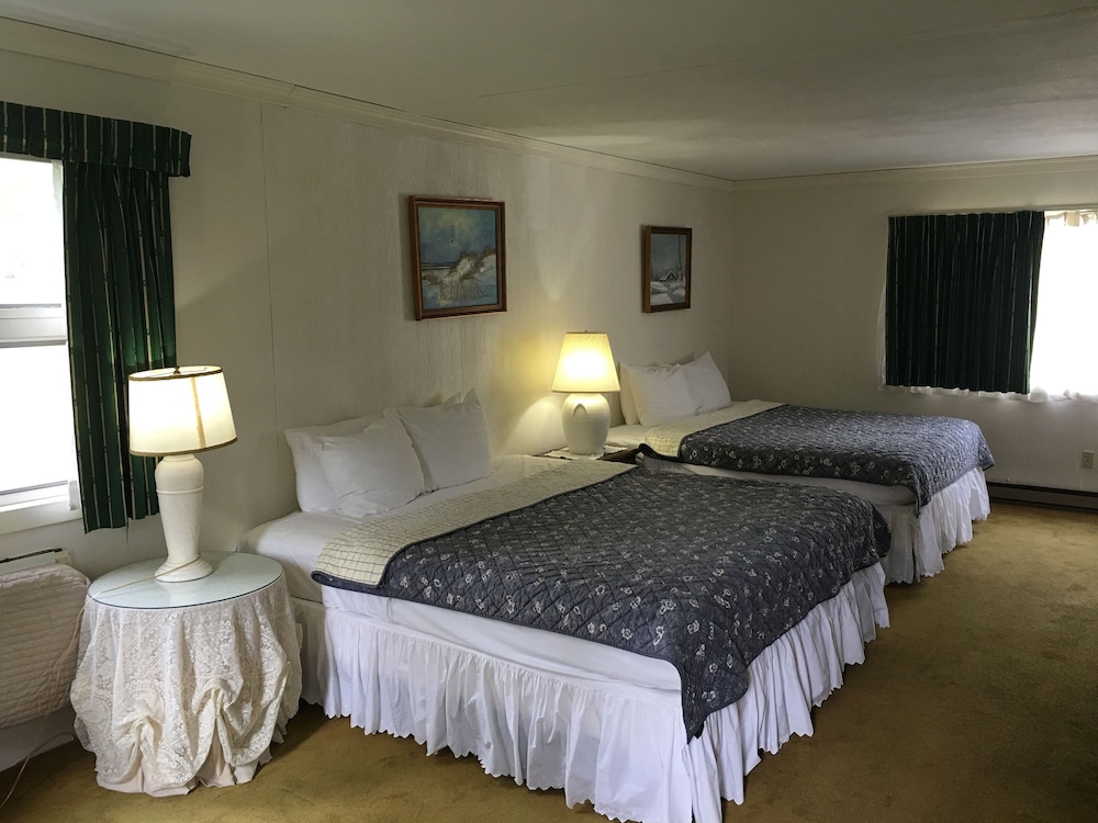 Weathervane Motel 7/70