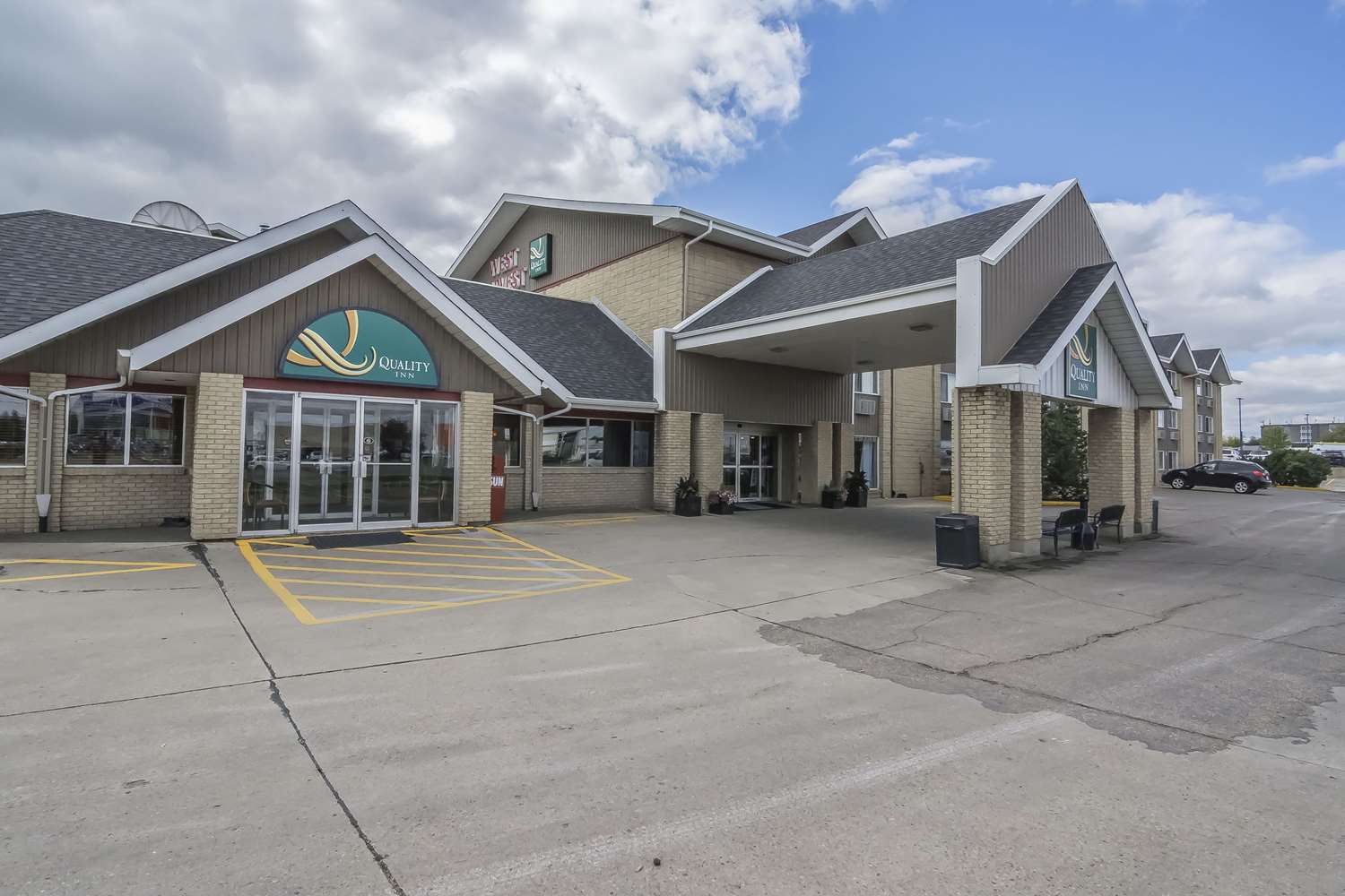 Quality Inn West Edmonton 17/19