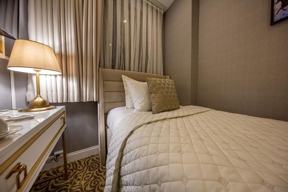 Mr Beyaz Butik Hotel 48/58