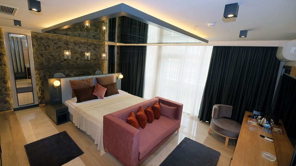 Esila Hotel 6/50