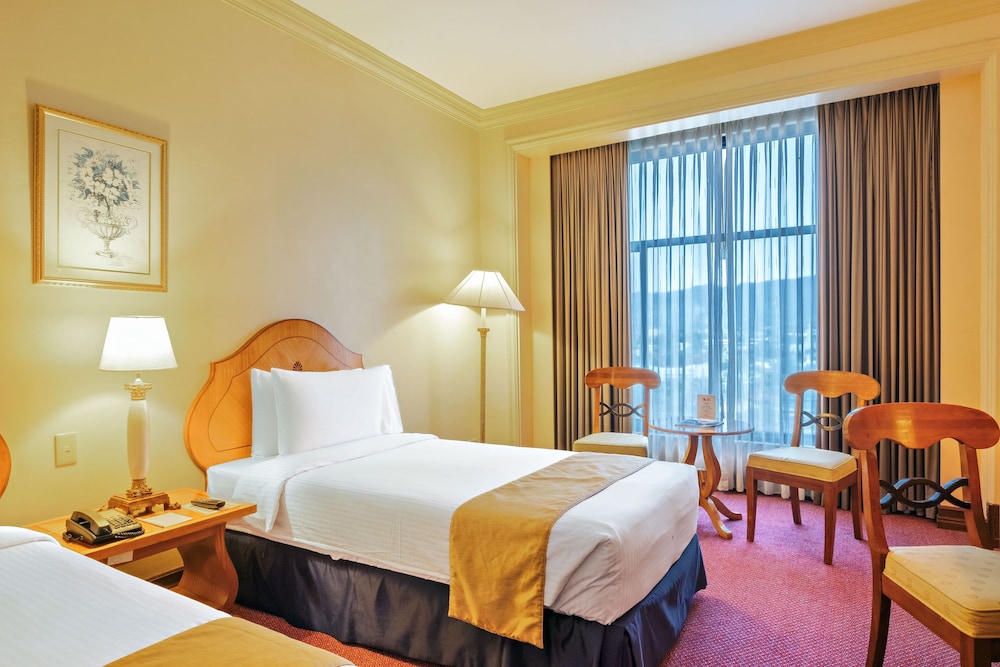 Ambassador, Twin Beds، Waterfront Cebu City Hotel and Casino 5/10
