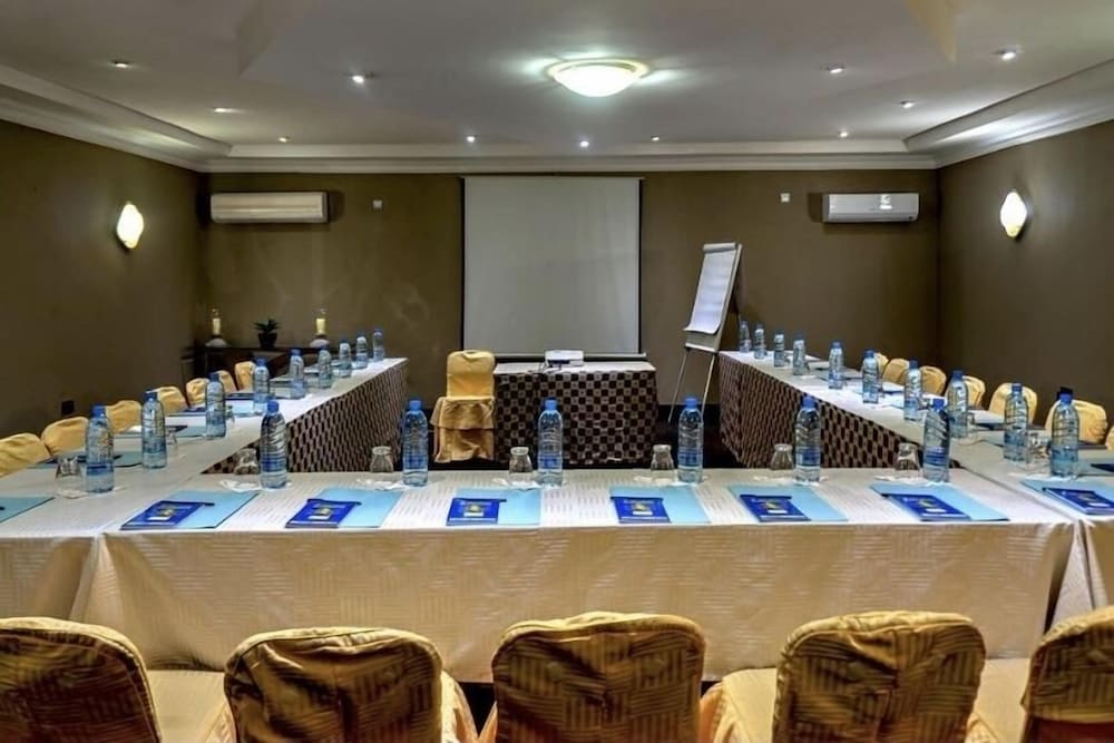 Chrismar Hotel Lusaka 58/68