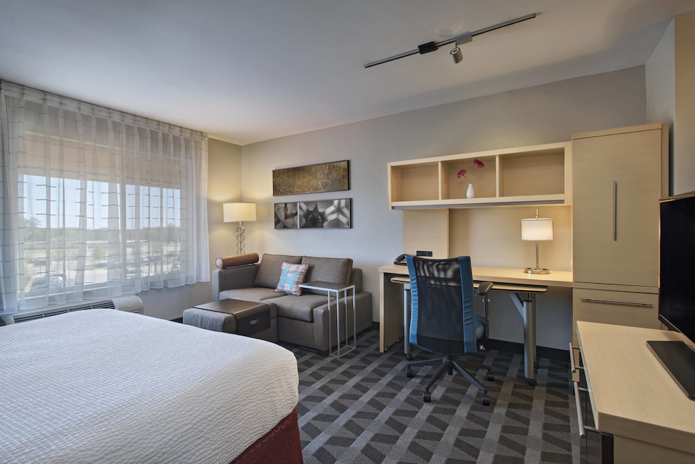 TownePlace Suites Fayetteville Cross Creek 11/35