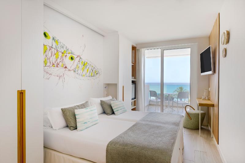 Room, Double or Twin Bed, Sea View, Priority Location