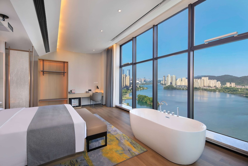 Microtel by Wyndham Changsha Meixi Lake 25/42