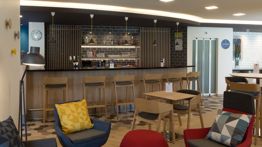 Holiday Inn Express Geneva Airport 21/39
