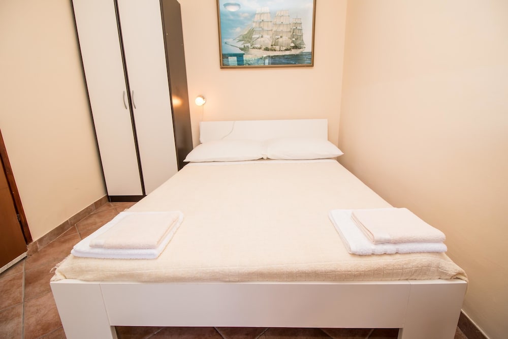 APARTMENT DIVNA 20/66