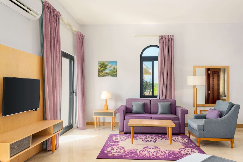 Wyndham Garden Salalah Mirbat 40/70