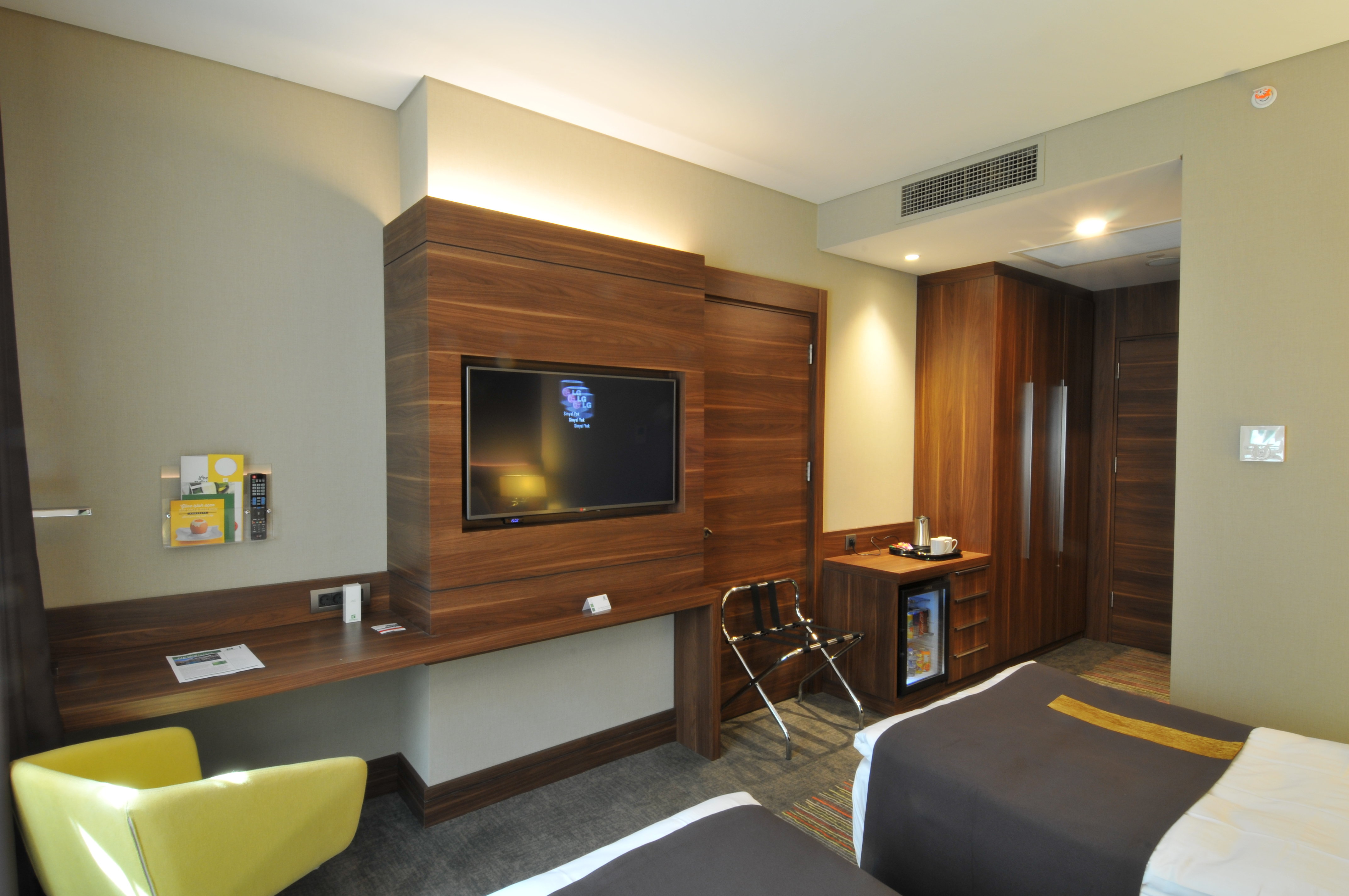 HOLIDAY INN ISTANBUL - KADIKOY 65/78