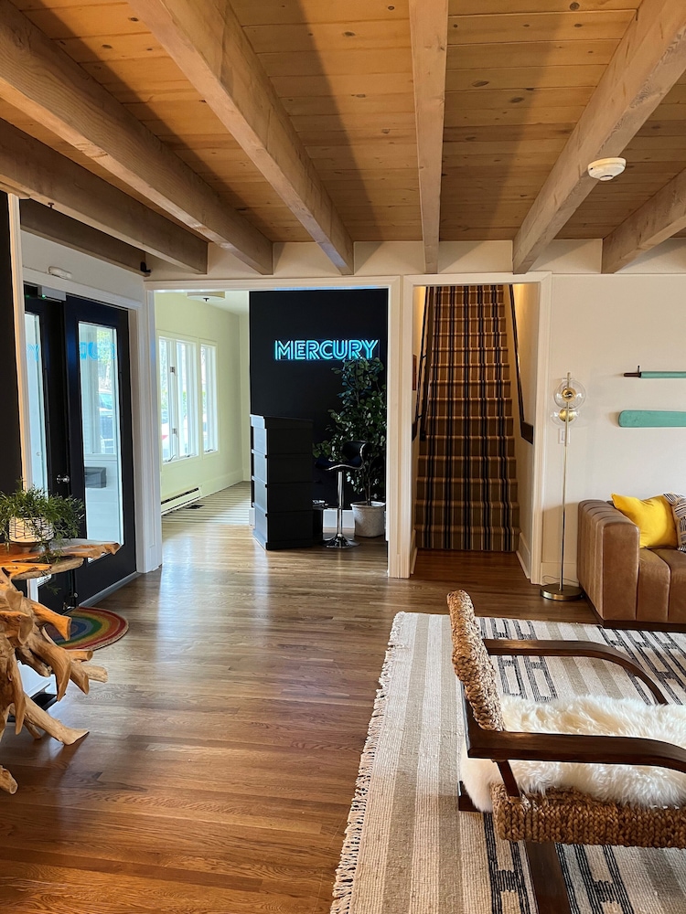 The Mercury Hotel Provincetown 38/62