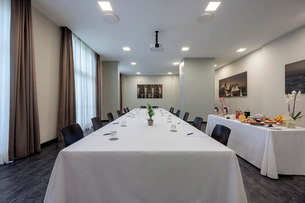 iH Hotels Milano Lorenteggio 32/61