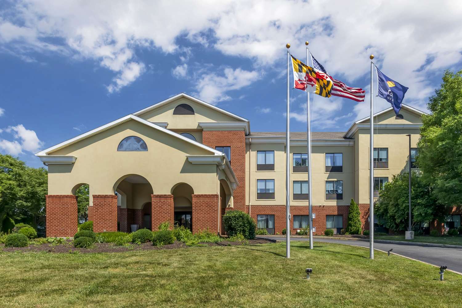 Comfort Inn & Suites Chestertown MD 2/14