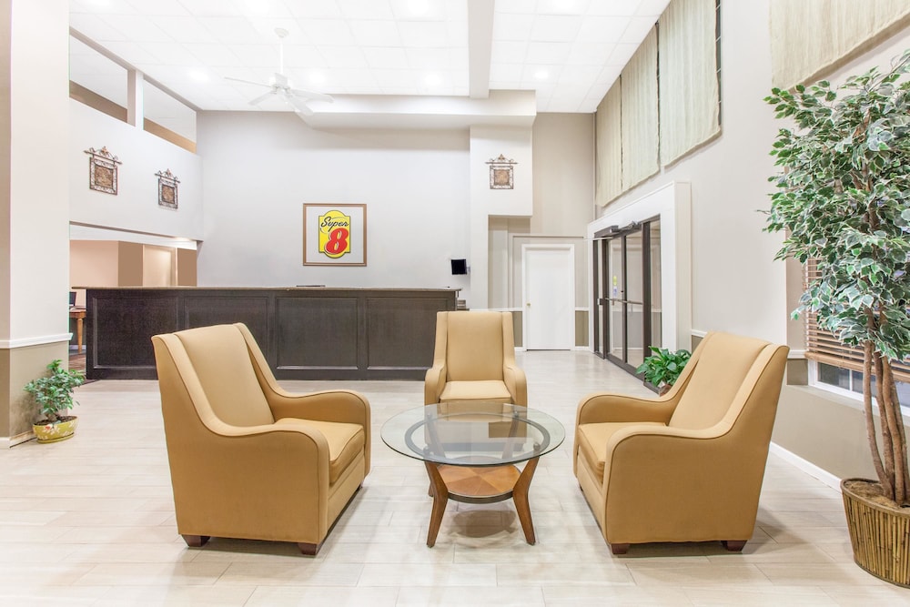 Super 8 by Wyndham Oklahoma City 12/20