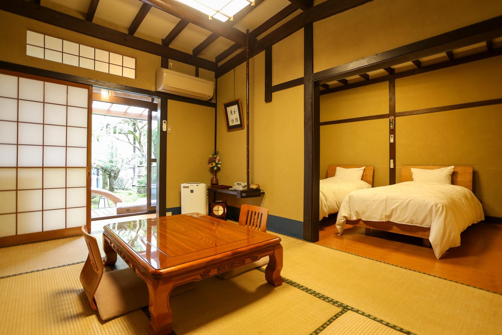 Japanese Western, Outdoor Bath