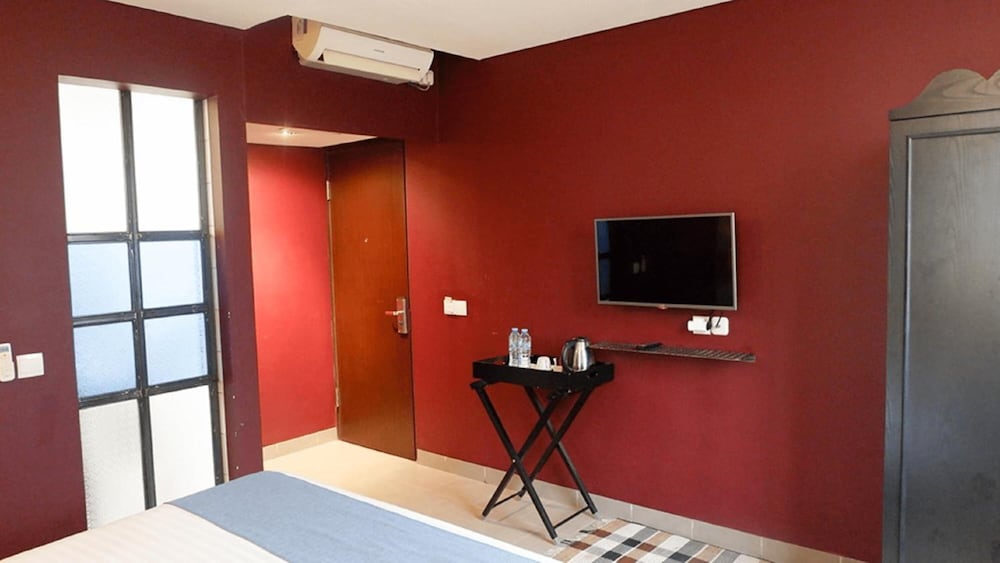 Triple Seven Hotel 28/39