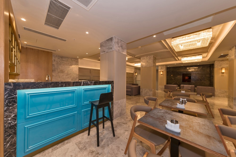 Golden Royal Hotel & Spa 31/50