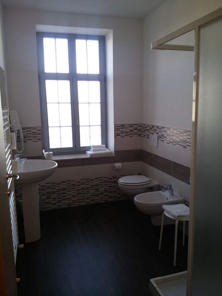Nuovo Albergo Operai 12/36