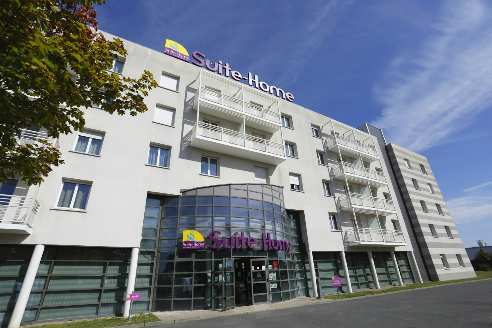 Suite Home Saran Orleans in SARAN