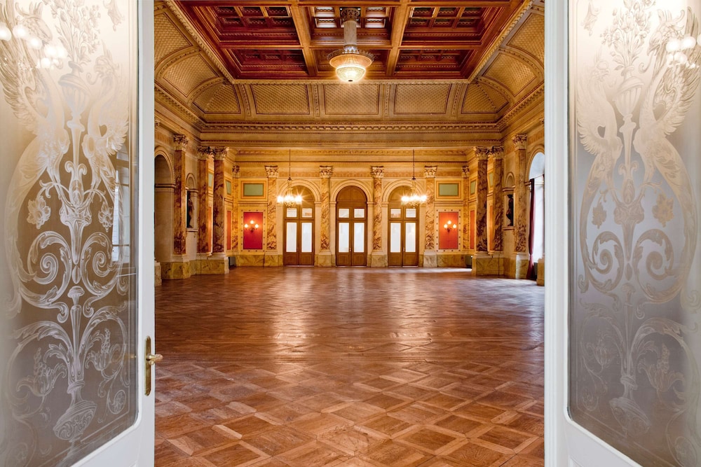 Schweizerhof 10/49