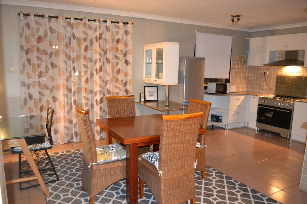 Sundown Guest House Maputo 42/50