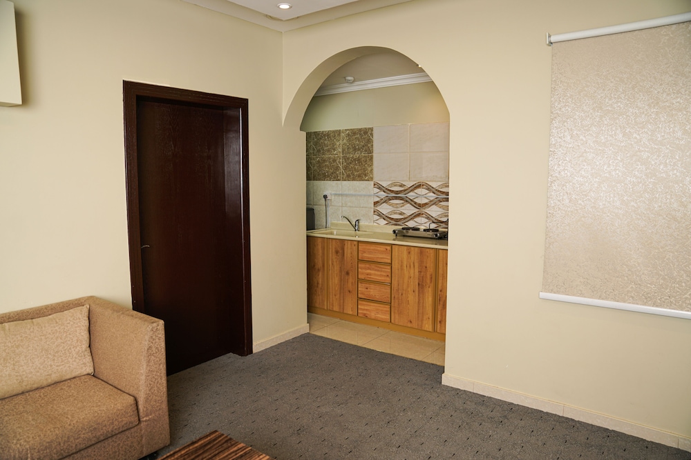 La Rive Hotels & Suites (Formerly known as Ghosn Al Banafsej) 31/59