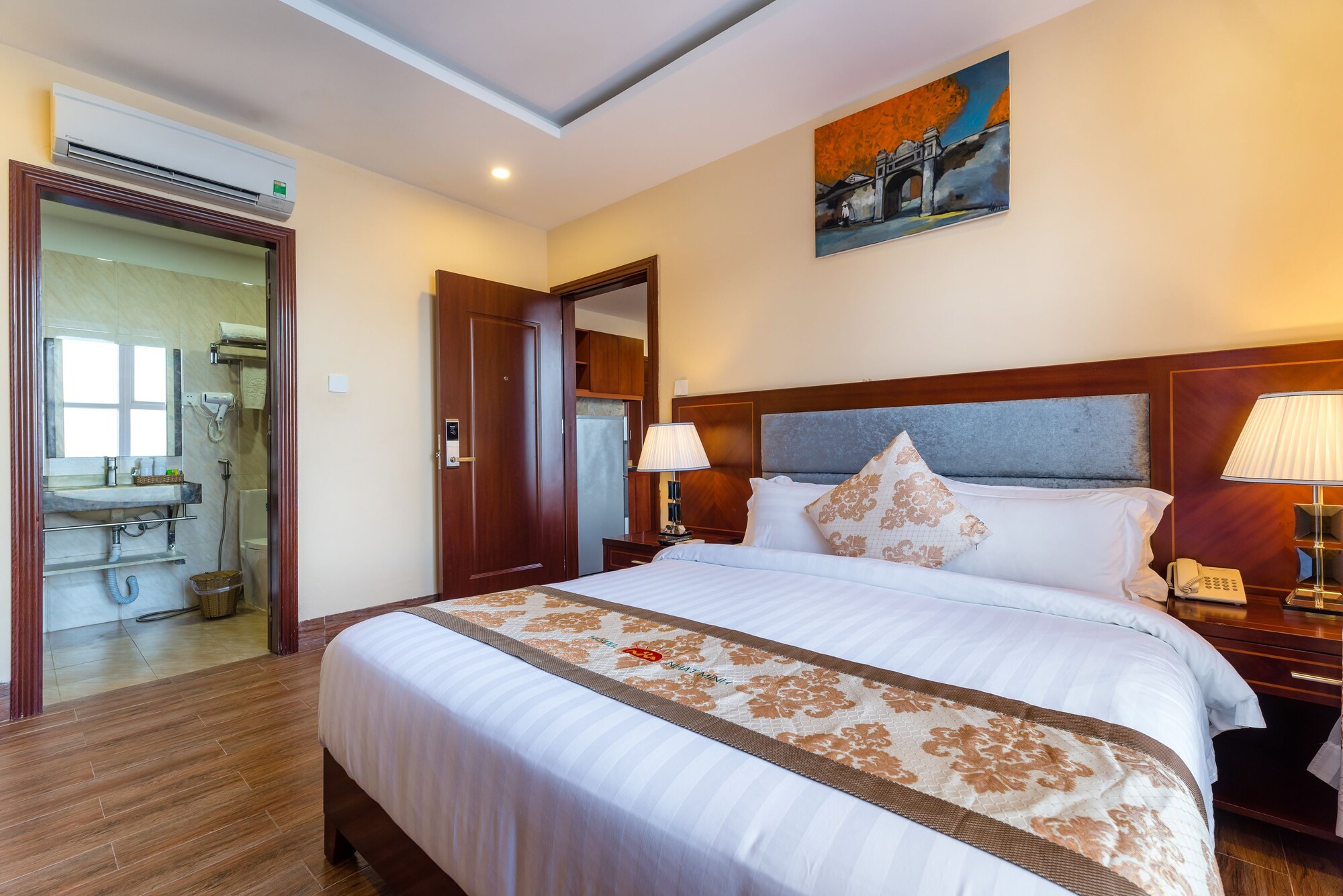2 BEDROOMS, CITY, APARTMENT, SEA VIEW