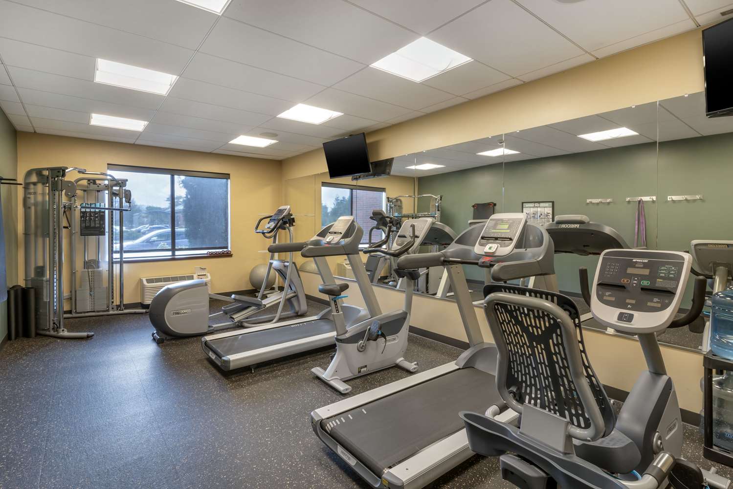 Best Western Premier Boulder Falls Inn 34/66