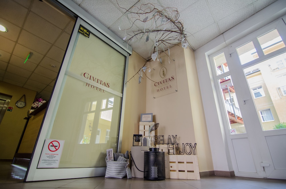 CIVITAS BOUTIQUE HOTEL 66/79