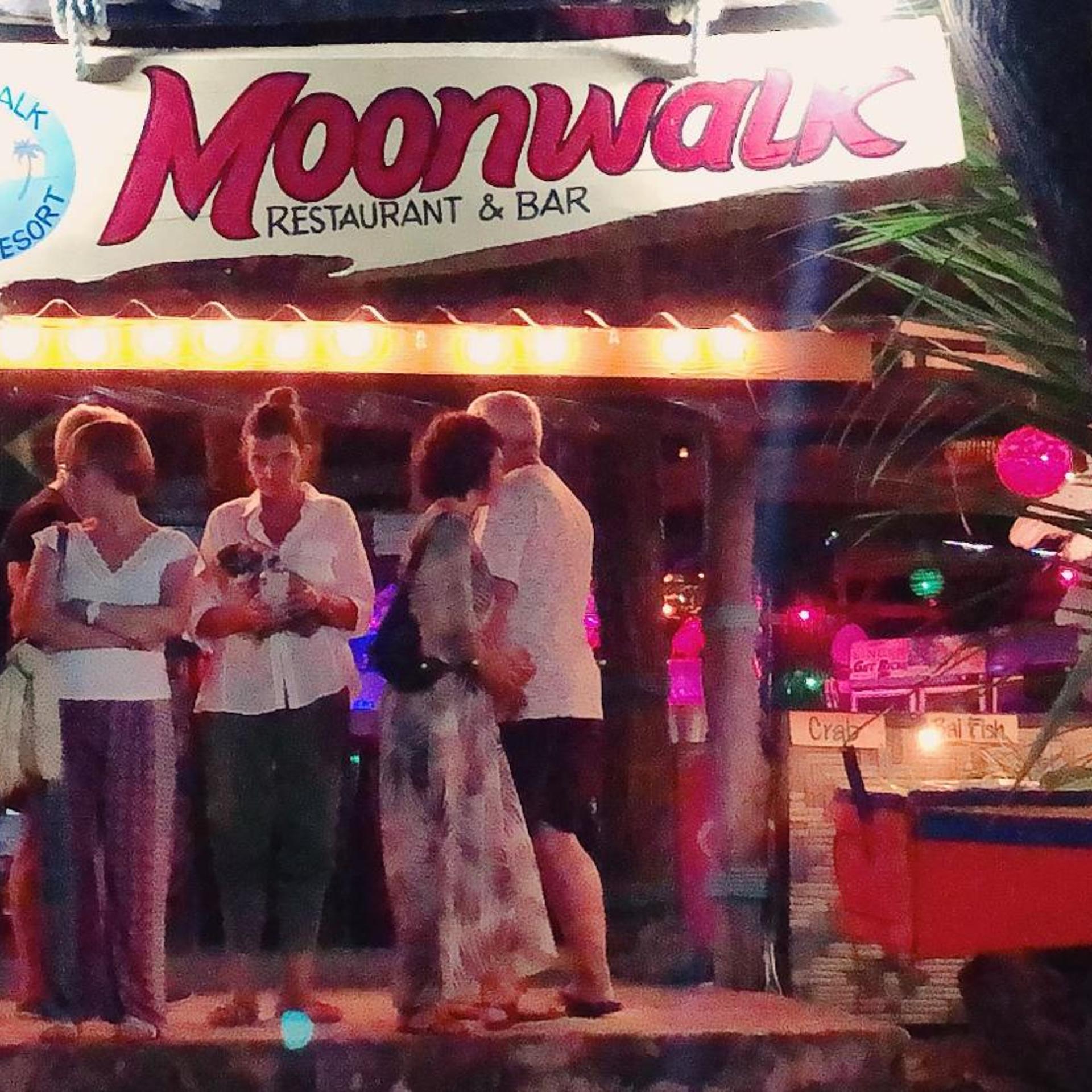 MOONWALK LANTA RESORT 6/61