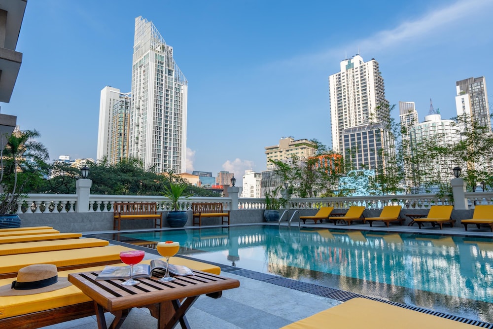 NH Bangkok Sukhumvit Boulevard 64/68