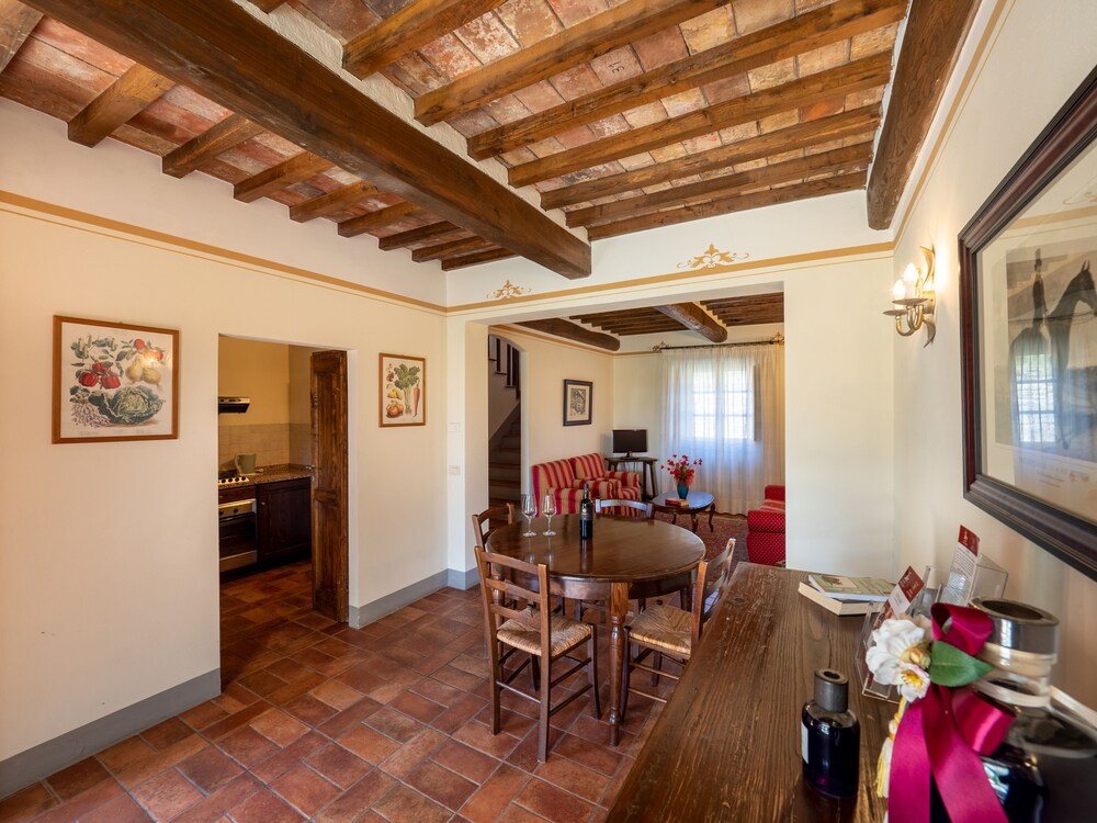 Borgo San Pietro 46/78