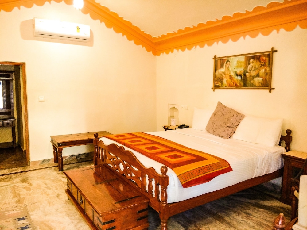 The Pushkar Bagh 4/27