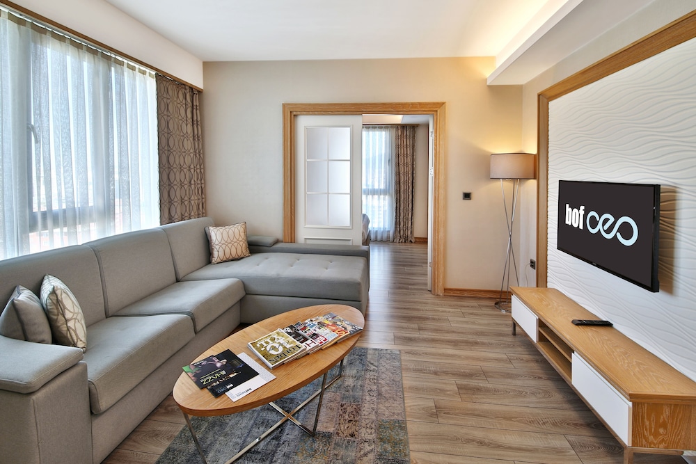 Bof Hotels Ceo Suites 53/73