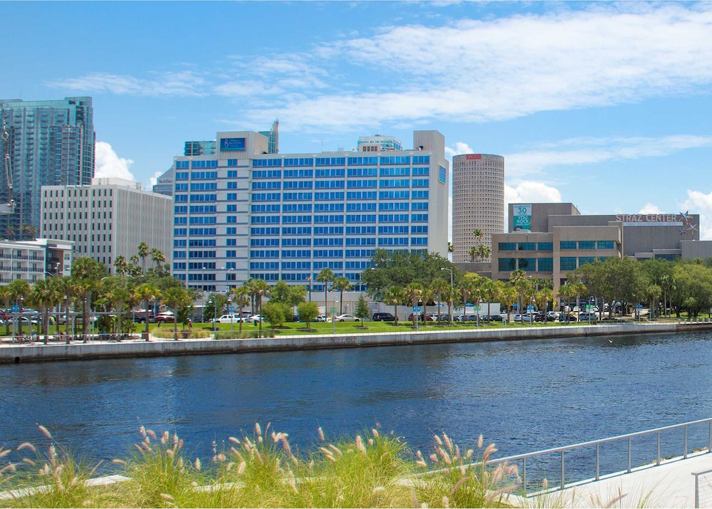 The Barrymore Hotel Tampa River Walk Formerly Howard Johnson Plaza Tampa Downtown 57/60