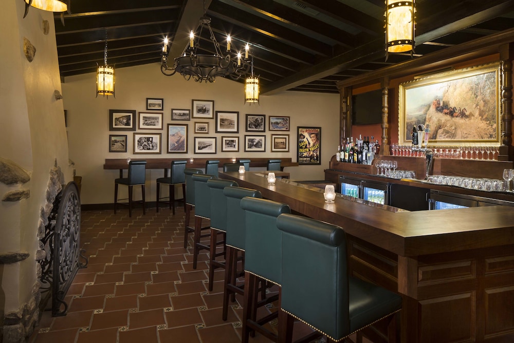 The inn at Death Valley 37/41