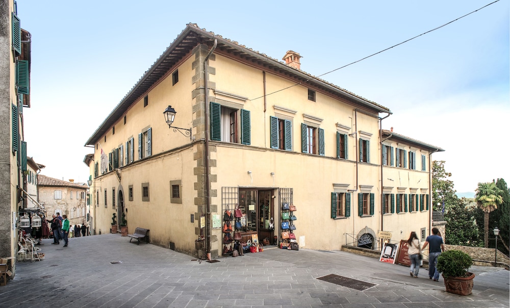 Palazzo Leopoldo 61/72