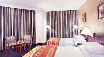 المنى كريم ليدر(Al Muna Kareem Hotel- EX Leader) 6/22