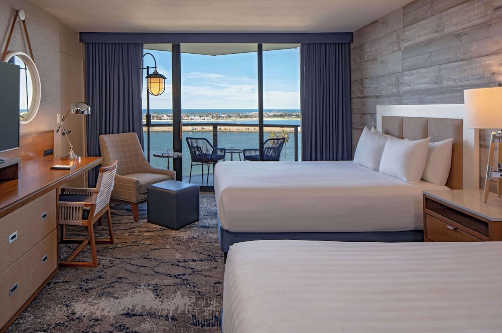 Room, 2 Queen Beds, Ocean View